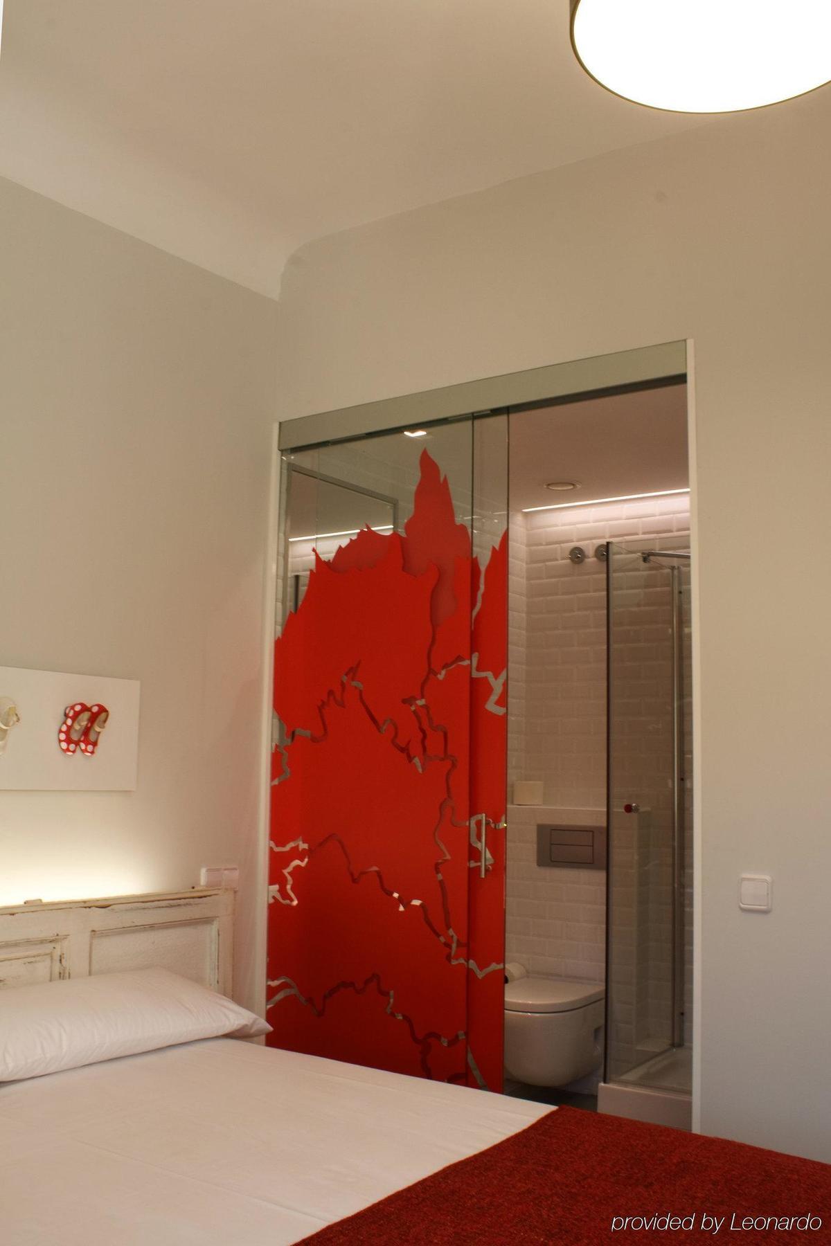 Numa Madrid Script Aparthotel Phòng bức ảnh